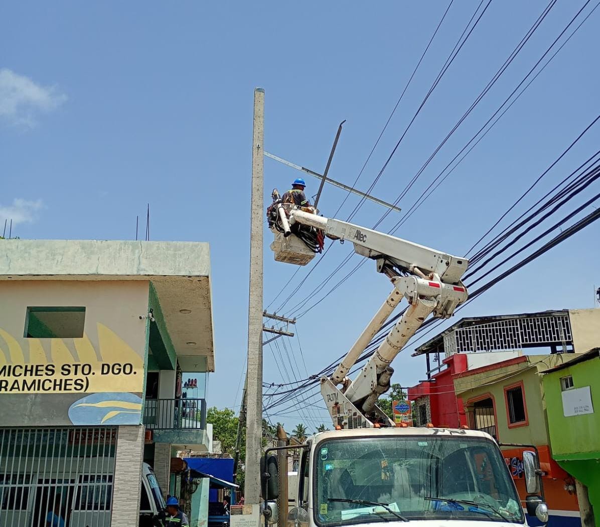 Edeeste consolida el servicio eléctrico entre El Seibo y Miches con la modernización del circuito Seibo 03